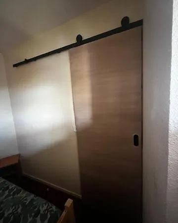 1800 Proche Parking Apartment